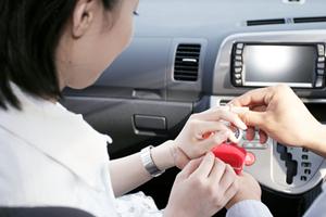 自由にフォークリフトをレンタルする企業